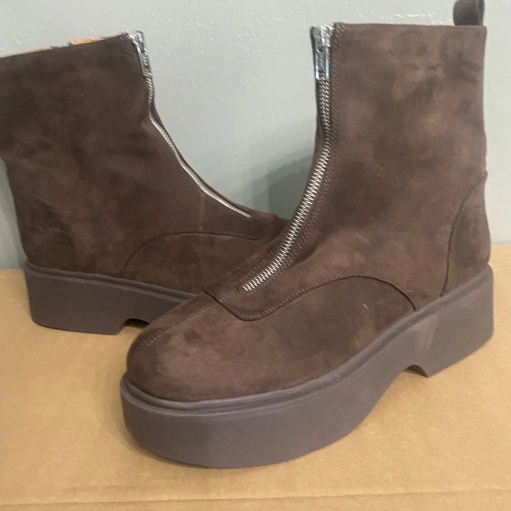 Universal Thread Womens Brown Faux Suede Front Zip Platform Ankle Boots Size 11